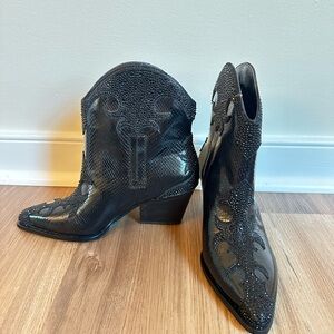 Jessica Simpson Black Textured Ankle Booties